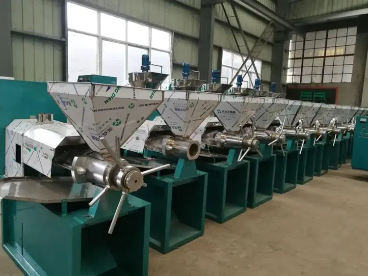 User-friendly cooking oil making machine User-friendly cooking oil making machine