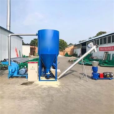 Pionowy mieszalnik pasz i kruszarka