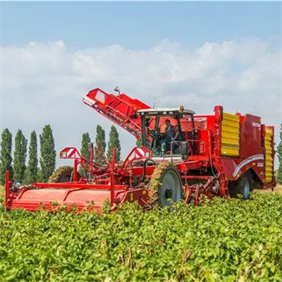 Ciągniony kombajn do ziemniaków